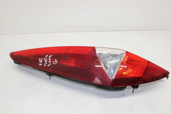 FEU ARRIERE GAUCHE FIAT - Vue 1